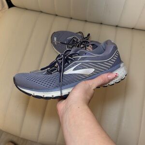 Brooks ghost 12 running shoes size 6 women’s blue purple silver